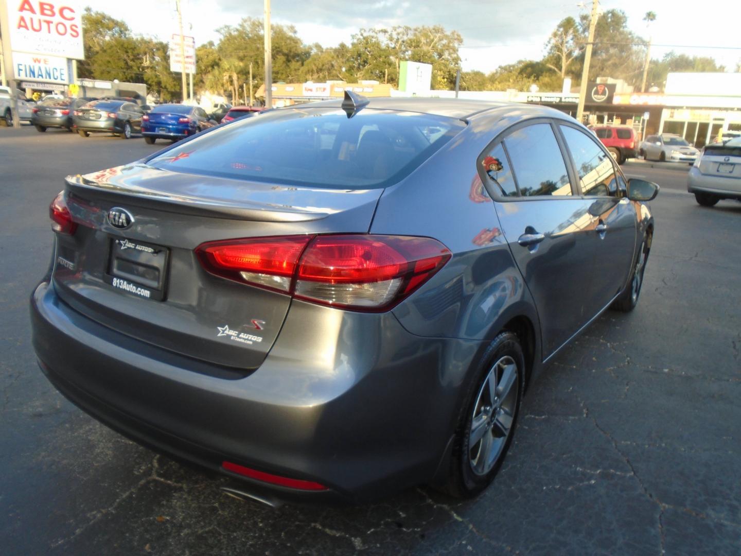 2018 Kia Forte LX 6M (3KPFL4A77JE) with an 2.0L L4 DOHC 16V engine, 6M transmission, located at 6112 N Florida Avenue, Tampa, FL, 33604, (888) 521-5131, 27.954929, -82.459534 - Photo#5