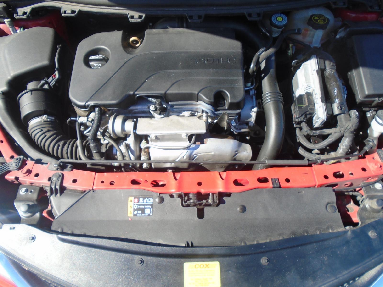 2019 Chevrolet Cruze LS Hatchback (3G1BC6SM4KS) with an 1.4L L4 DOHC 16V TURBO engine, 6A transmission, located at 6112 N Florida Avenue, Tampa, FL, 33604, (888) 521-5131, 27.954929, -82.459534 - Photo #11