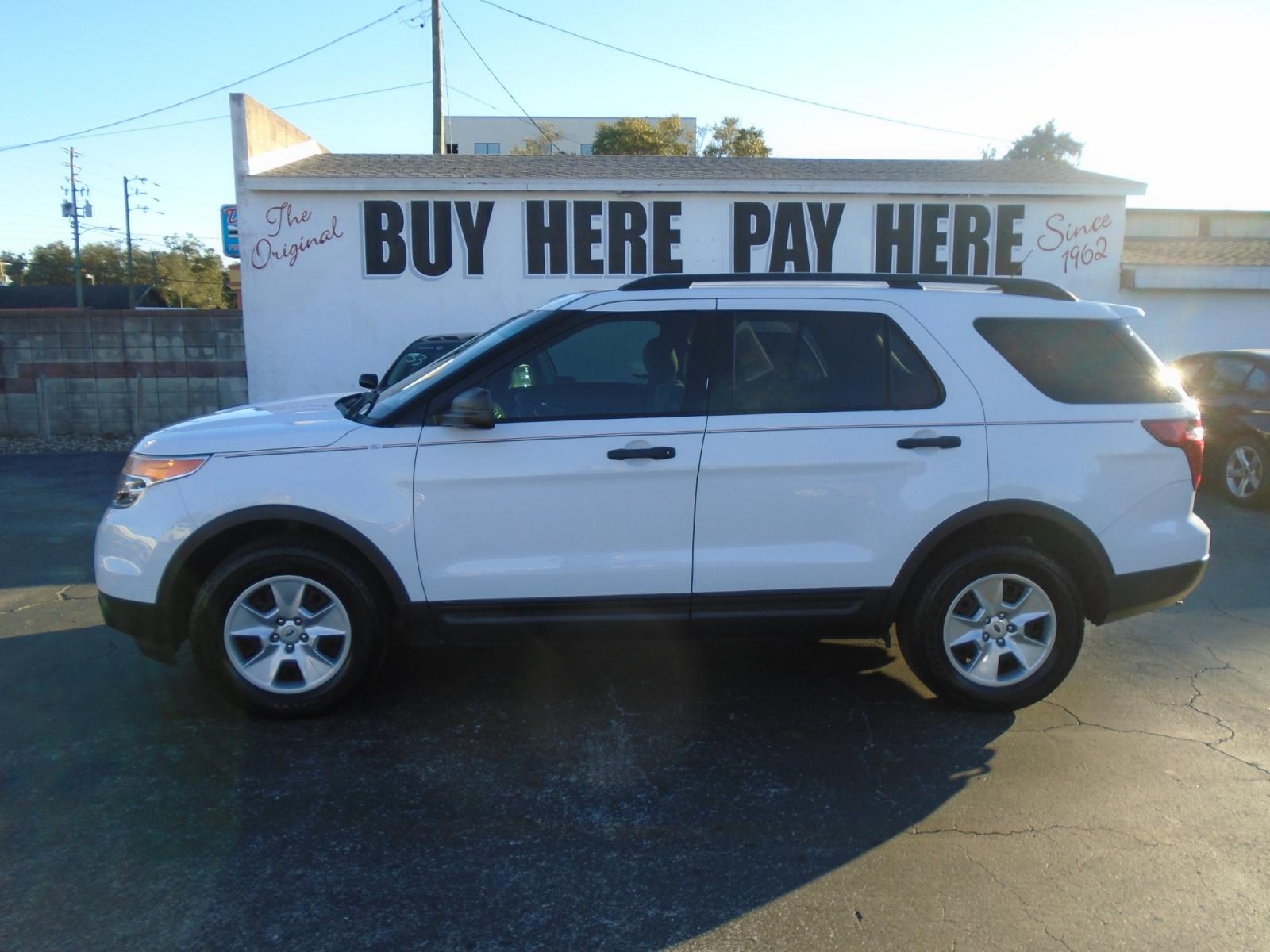 2014 Ford Explorer Base 4WD (1FM5K8B88EG) with an 3.5L V6 DOHC 24V engine, 6-Speed Automatic transmission, located at 6112 N Florida Avenue, Tampa, FL, 33604, (888) 521-5131, 27.954929, -82.459534 - Photo #0