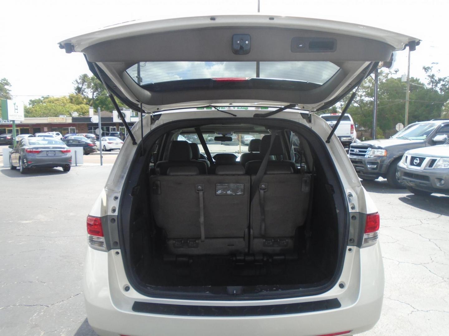 2016 Honda Odyssey EX-L (5FNRL5H64GB) with an 3.5L V6 SOHC 24V engine, 6A transmission, located at 6112 N Florida Avenue, Tampa, FL, 33604, (888) 521-5131, 27.954929, -82.459534 - Photo#4