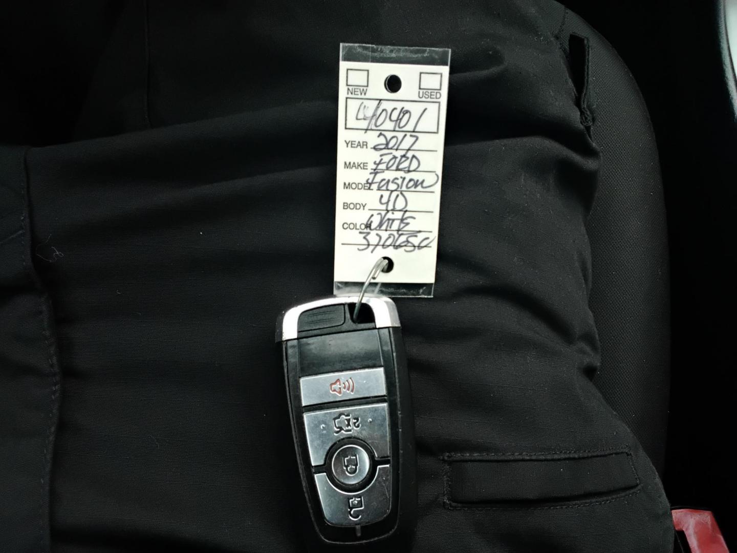 2017 White /Grey Ford Fusion SE (3FA6P0H70HR) with an 2.5L L4 DOHC 16V engine, 6A transmission, located at 6112 N Florida Avenue, Tampa, FL, 33604, (888) 521-5131, 27.954929, -82.459534 - $499 DOWN PLUS TAX & TAG. - Photo#14