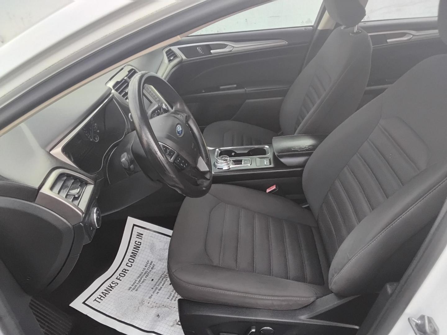 2017 White /Grey Ford Fusion SE (3FA6P0H70HR) with an 2.5L L4 DOHC 16V engine, 6A transmission, located at 6112 N Florida Avenue, Tampa, FL, 33604, (888) 521-5131, 27.954929, -82.459534 - $499 DOWN PLUS TAX & TAG. - Photo#10