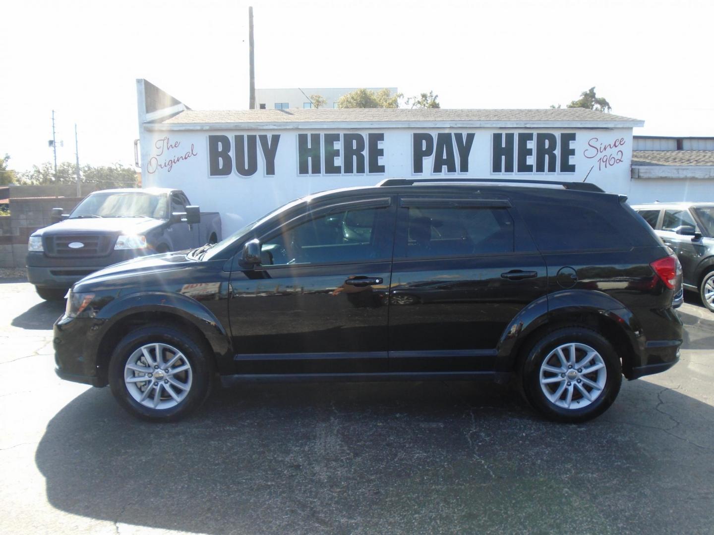 2017 Dodge Journey SXT (3C4PDCBBXHT) with an 2.4L L6 DOHC 16V engine, 4A transmission, located at 6112 N Florida Avenue, Tampa, FL, 33604, (888) 521-5131, 27.954929, -82.459534 - Photo#0