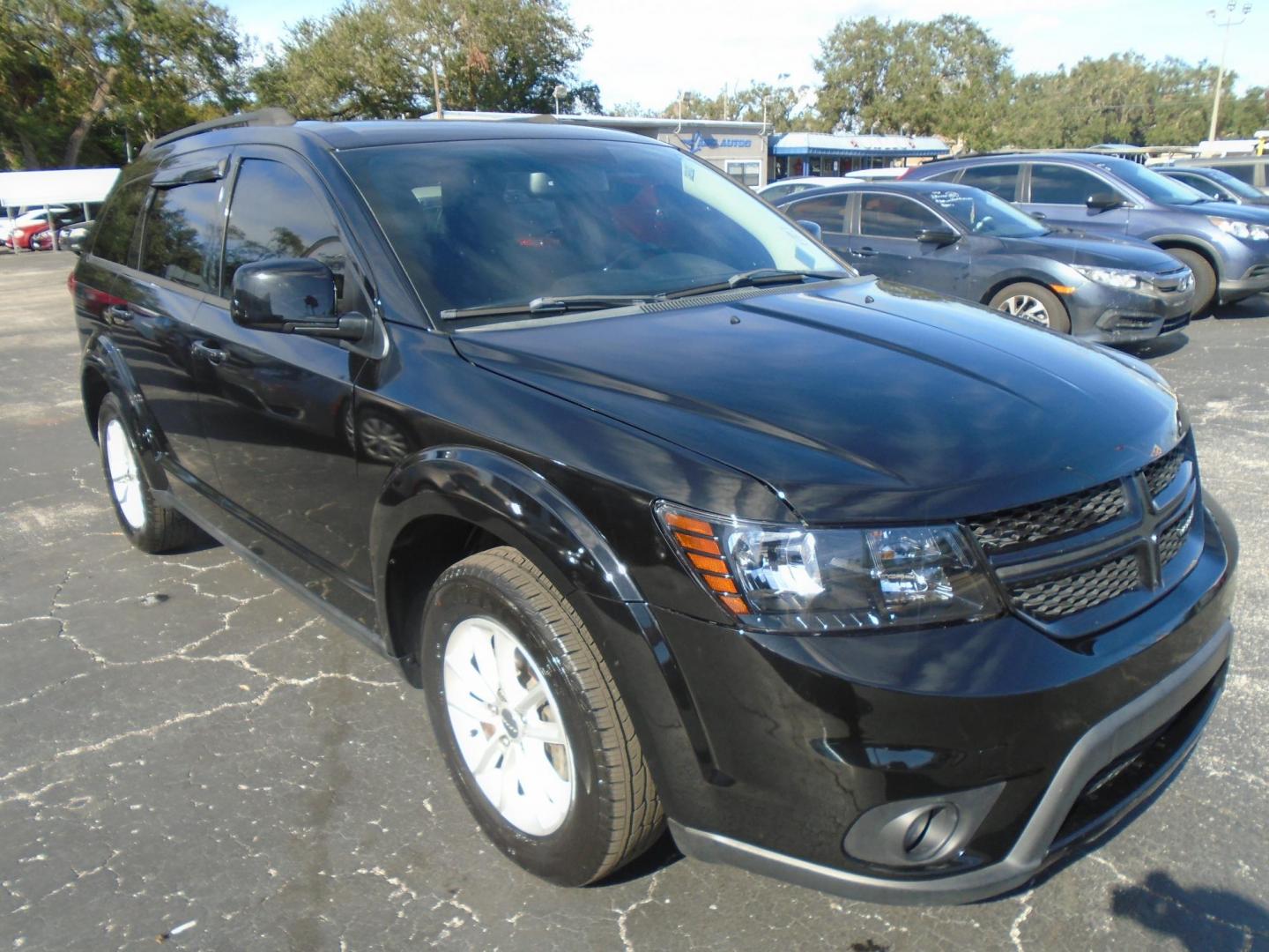 2017 Dodge Journey SXT (3C4PDCBBXHT) with an 2.4L L6 DOHC 16V engine, 4A transmission, located at 6112 N Florida Avenue, Tampa, FL, 33604, (888) 521-5131, 27.954929, -82.459534 - Photo#2