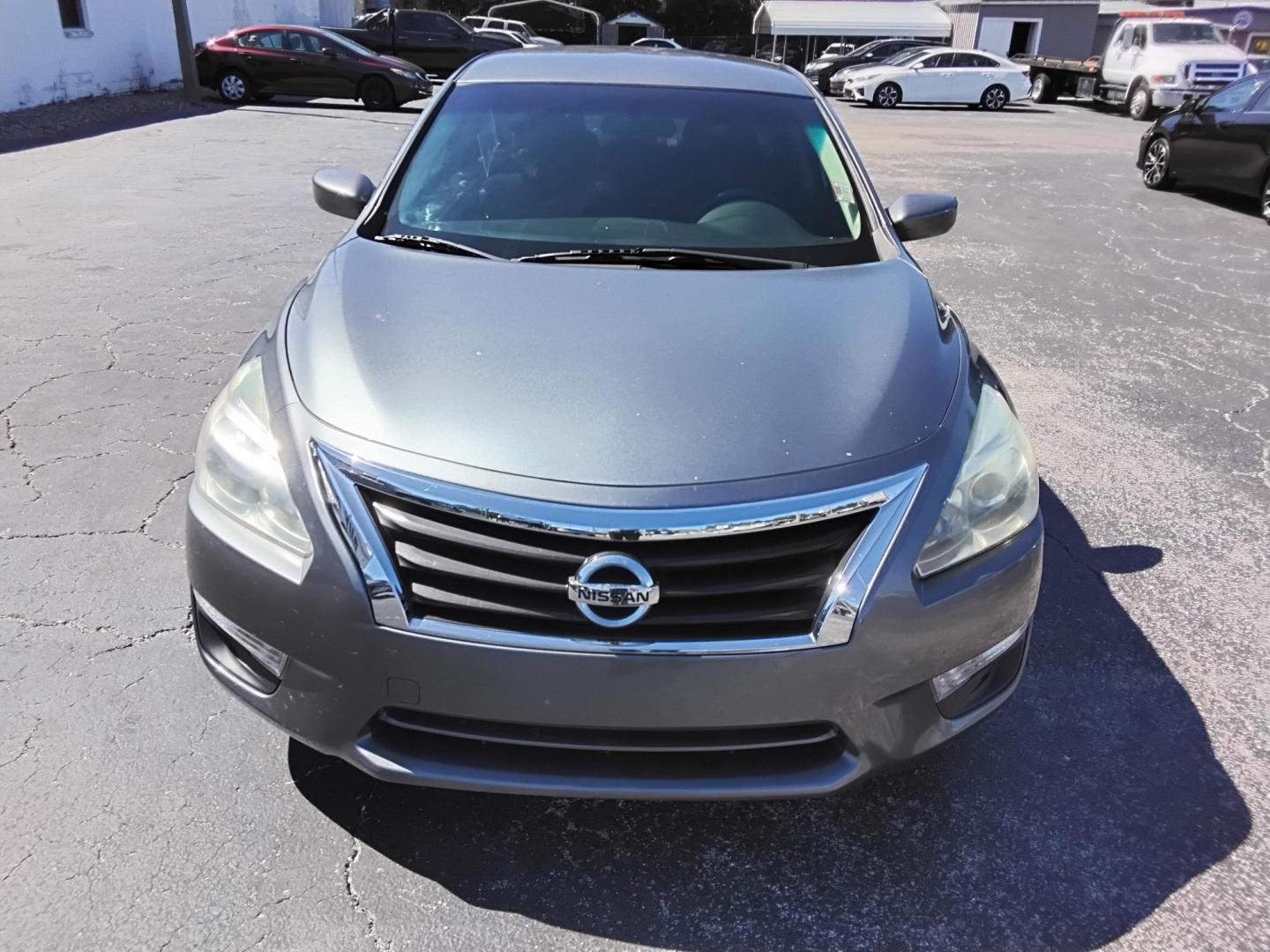 2015 GRAY /Grey Nissan Altima 2.5 S (1N4AL3AP8FC) with an 2.5L L4 DOHC 16V engine, Continuously Variable Transmission transmission, located at 6112 N Florida Avenue, Tampa, FL, 33604, (888) 521-5131, 27.954929, -82.459534 - 499$ DOWN PLUS TAX & TAG. - Photo#2