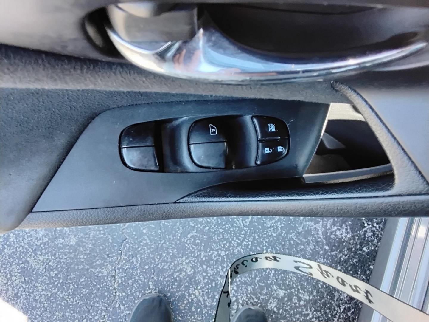 2015 GRAY /Grey Nissan Altima 2.5 S (1N4AL3AP8FC) with an 2.5L L4 DOHC 16V engine, Continuously Variable Transmission transmission, located at 6112 N Florida Avenue, Tampa, FL, 33604, (888) 521-5131, 27.954929, -82.459534 - 499$ DOWN PLUS TAX & TAG. - Photo#18