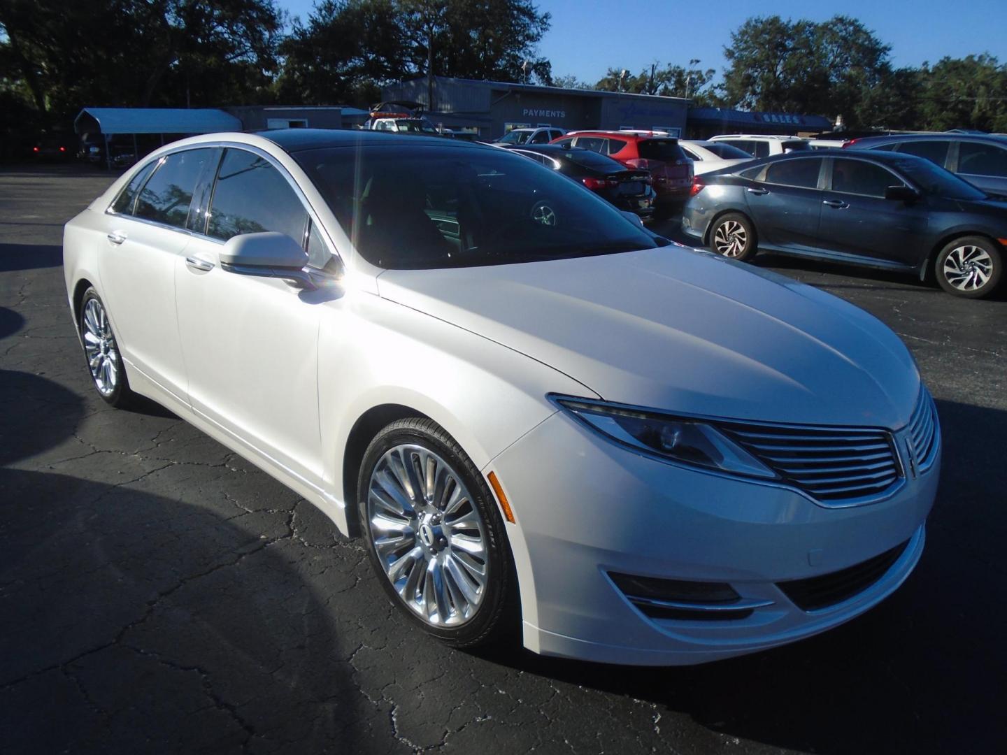 2016 Lincoln MKZ FWD (3LN6L2G94GR) with an 2.0L L4 DOHC 16V engine, 6A transmission, located at 6112 N Florida Avenue, Tampa, FL, 33604, (888) 521-5131, 27.954929, -82.459534 - Photo#1