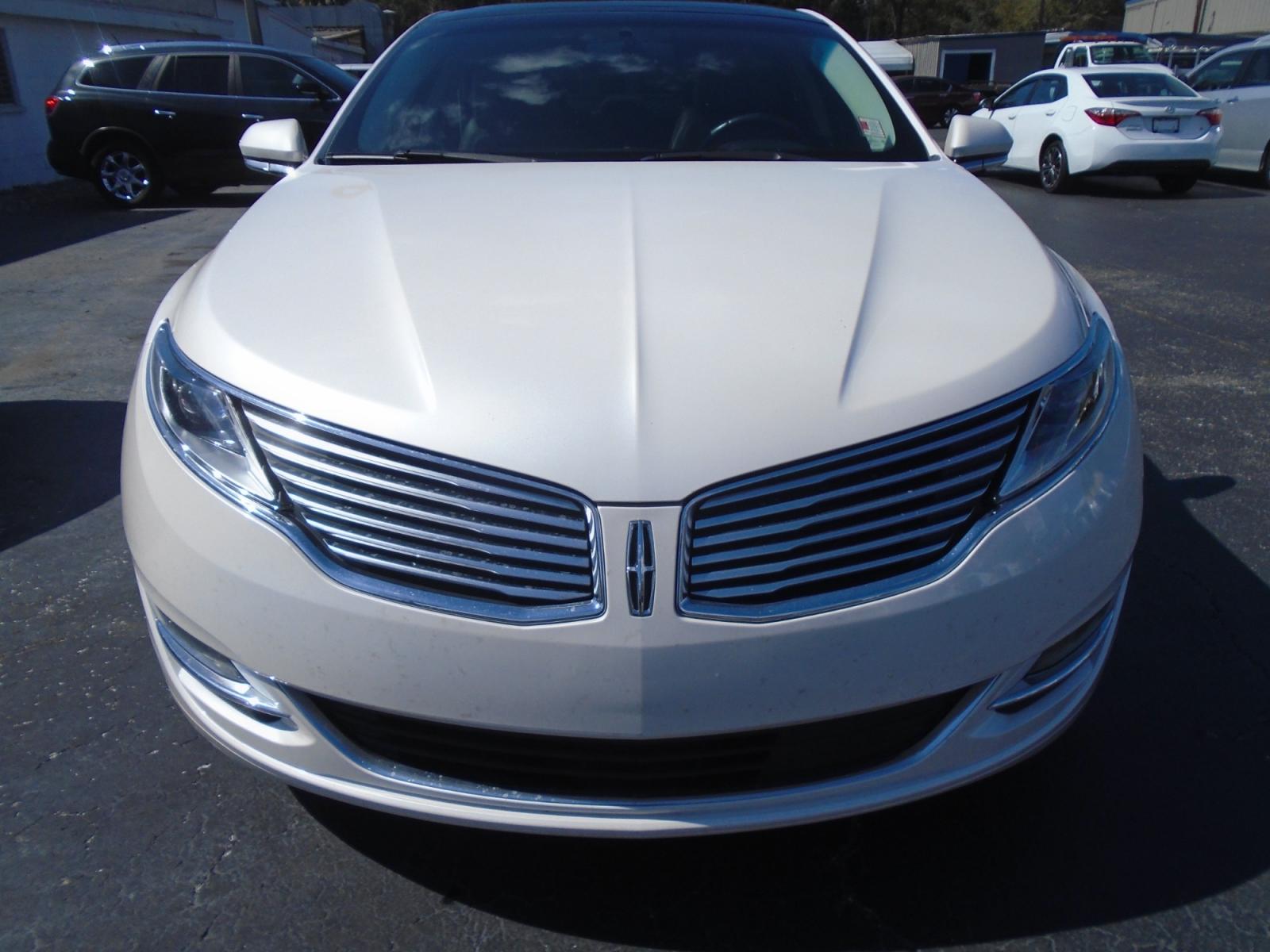2016 Lincoln MKZ FWD (3LN6L2G94GR) with an 2.0L L4 DOHC 16V engine, 6A transmission, located at 6112 N Florida Avenue, Tampa, FL, 33604, (888) 521-5131, 27.954929, -82.459534 - Photo #1