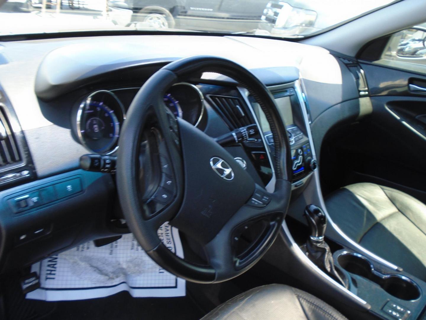 2011 GRAY /BLACK Hyundai Sonata Limited Auto (5NPEC4ACXBH) with an 2.4L L4 DOHC 16V engine, 5-Speed Automatic transmission, located at 6112 N Florida Avenue, Tampa, FL, 33604, (888) 521-5131, 27.954929, -82.459534 - 499$ down plus tax & tag. - Photo#7