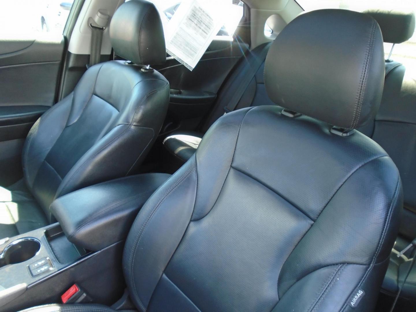 2011 GRAY /BLACK Hyundai Sonata Limited Auto (5NPEC4ACXBH) with an 2.4L L4 DOHC 16V engine, 5-Speed Automatic transmission, located at 6112 N Florida Avenue, Tampa, FL, 33604, (888) 521-5131, 27.954929, -82.459534 - 499$ down plus tax & tag. - Photo#8