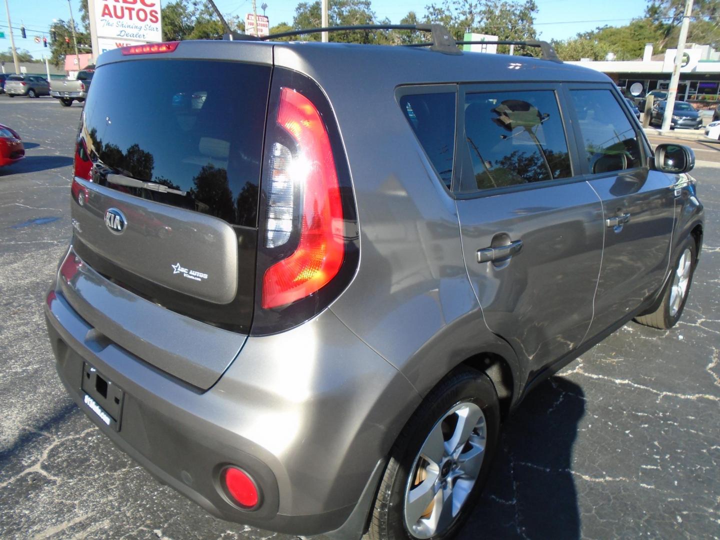 2017 Kia Soul ! (KNDJN2A20H7) with an 1.6L L4 DOHC 16V engine, 6A transmission, located at 6112 N Florida Avenue, Tampa, FL, 33604, (888) 521-5131, 27.954929, -82.459534 - Photo#5