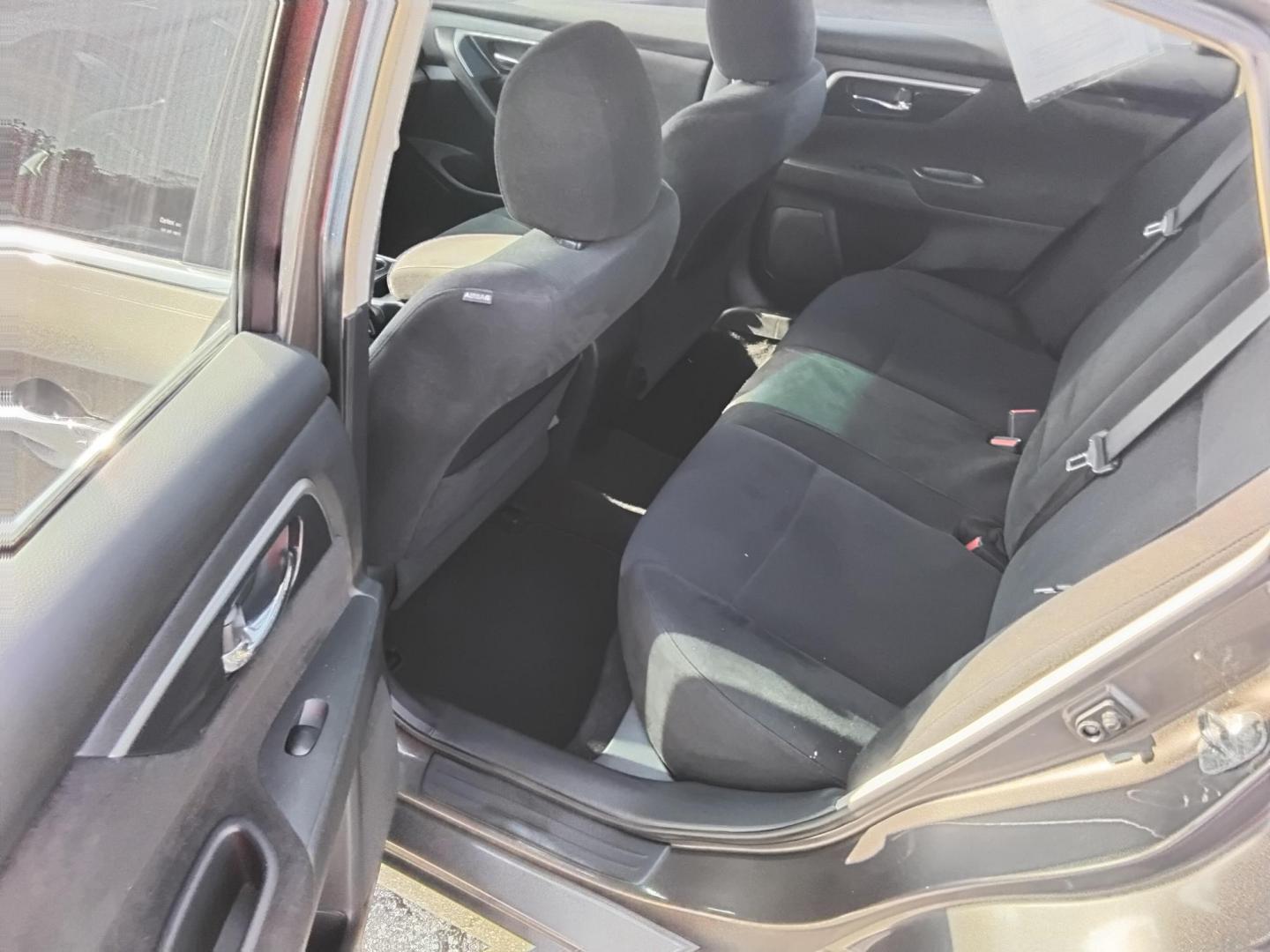 2013 BRONZE /BLACK Nissan Altima 2.5 S (1N4AL3AP7DC) with an 2.5L L4 DOHC 16V engine, located at 6112 N Florida Avenue, Tampa, FL, 33604, (888) 521-5131, 27.954929, -82.459534 - $499 DOWN PLUS TAX & TAG. - Photo#9