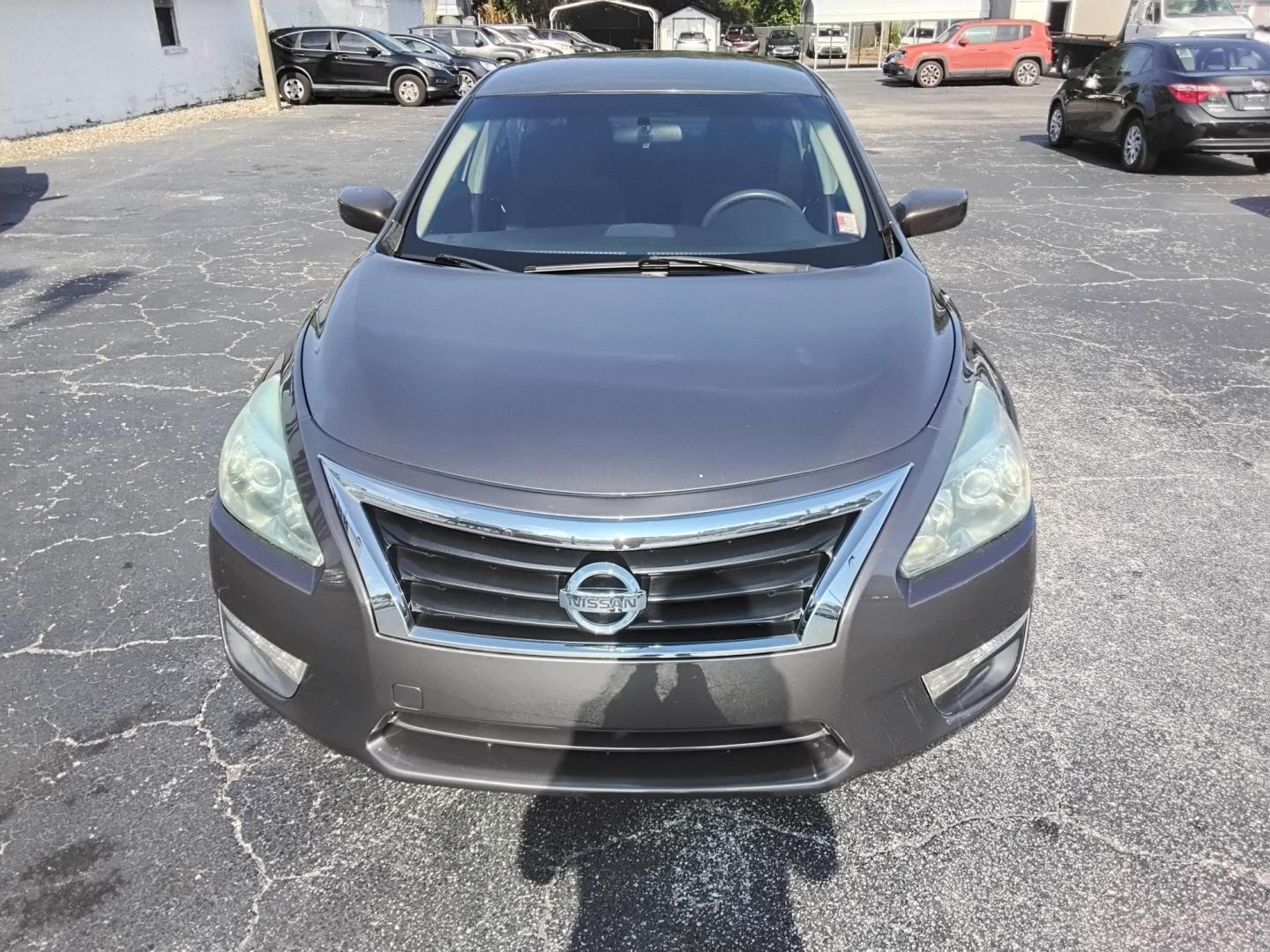 2013 BRONZE /BLACK Nissan Altima 2.5 S (1N4AL3AP7DC) with an 2.5L L4 DOHC 16V engine, located at 6112 N Florida Avenue, Tampa, FL, 33604, (888) 521-5131, 27.954929, -82.459534 - $499 DOWN PLUS TAX & TAG. - Photo#1