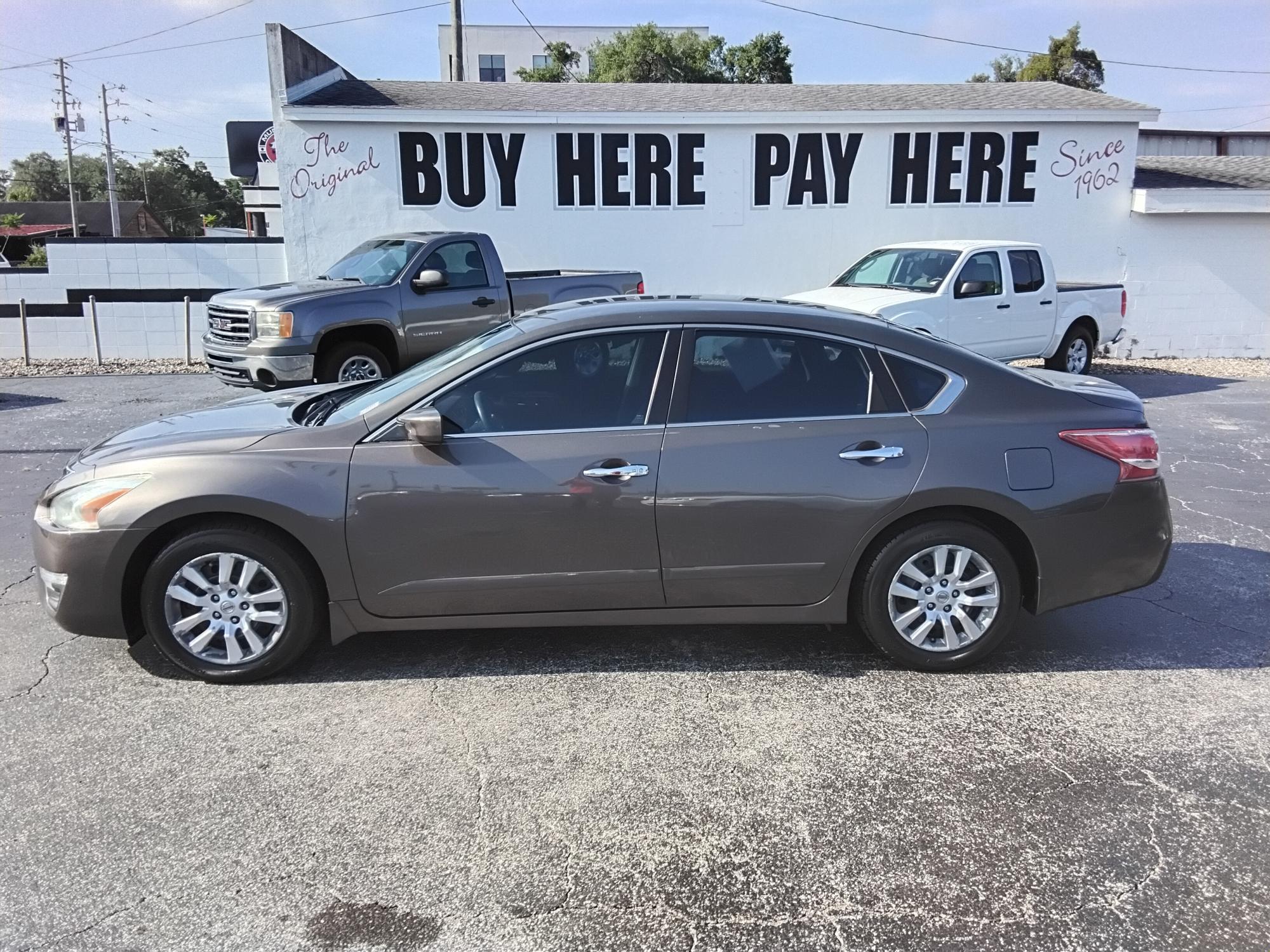 photo of 2013 Nissan Altima 2.5 S