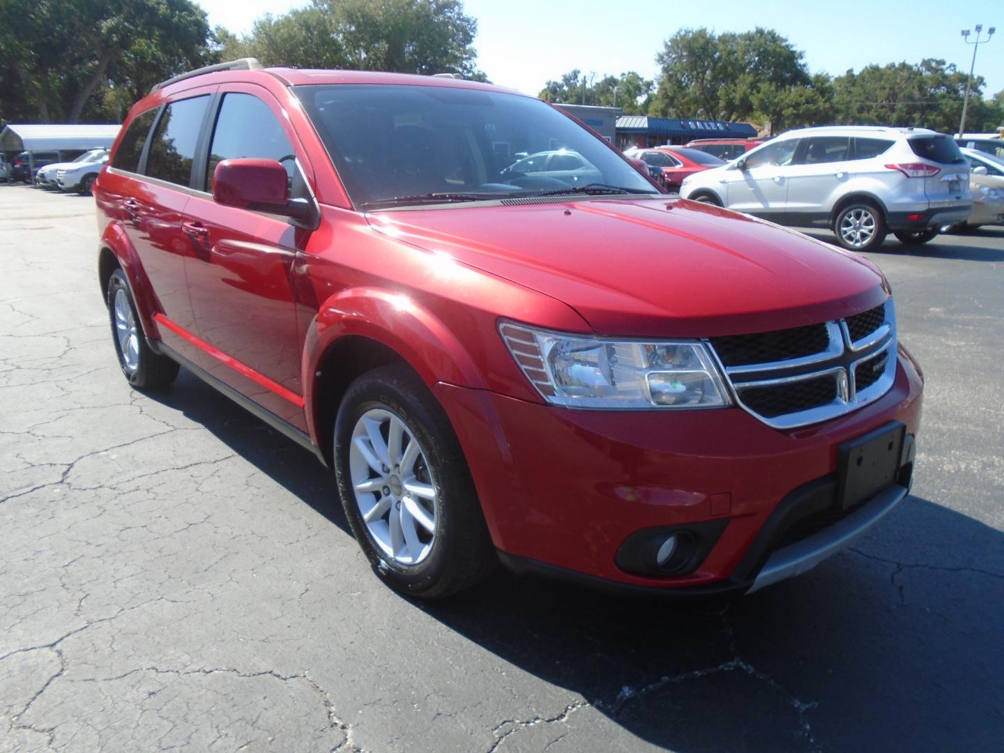 2016 Dodge Journey SXT (3C4PDCBG6GT) with an 3.6L V6 DOHC 24V engine, 4A transmission, located at 6112 N Florida Avenue, Tampa, FL, 33604, (888) 521-5131, 27.954929, -82.459534 - Photo#2