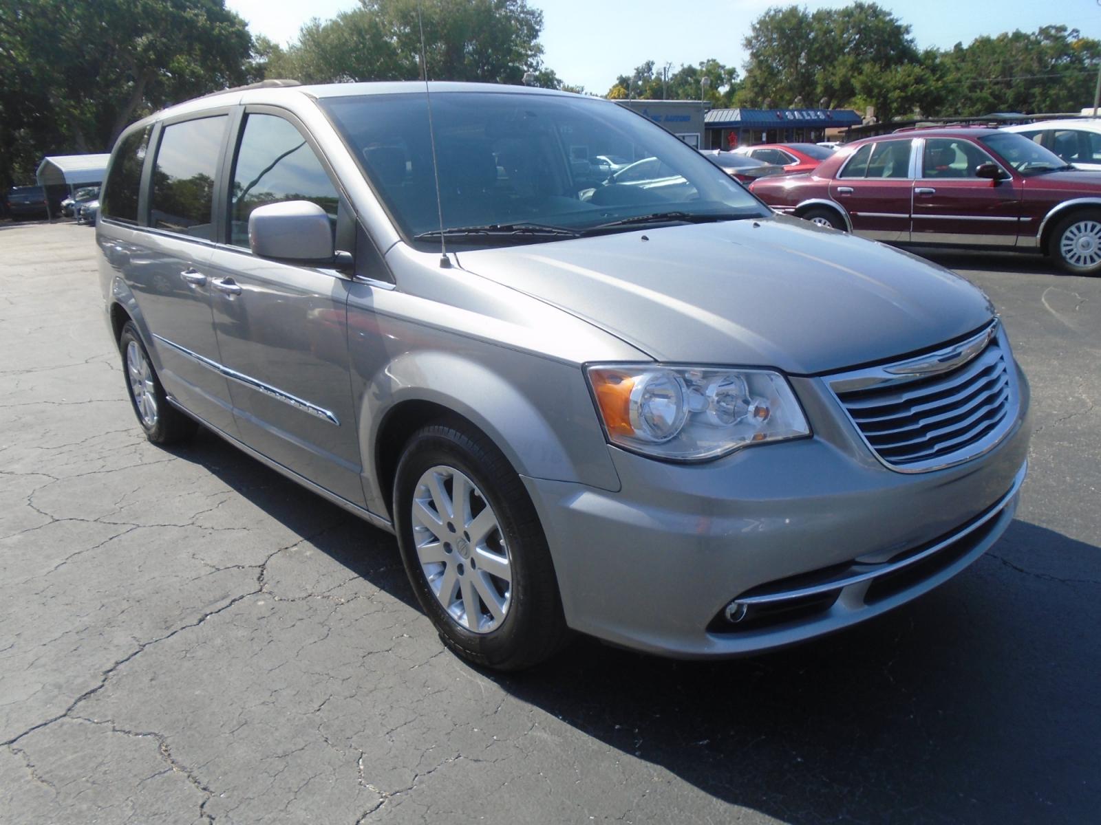 2016 Chrysler Town & Country Touring (2C4RC1BGXGR) with an 3.6L V6 DOHC 24V engine, 6A transmission, located at 6112 N Florida Avenue, Tampa, FL, 33604, (888) 521-5131, 27.954929, -82.459534 - Photo #2