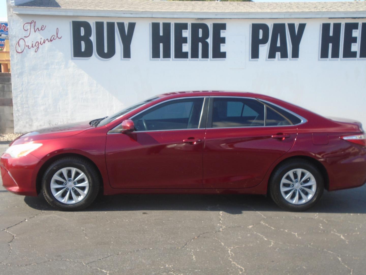 2016 Toyota Camry SE (4T1BF1FKXGU) with an 2.5L L4 DOHC 16V engine, 6-Speed Automatic transmission, located at 6112 N Florida Avenue, Tampa, FL, 33604, (888) 521-5131, 27.954929, -82.459534 - Photo#0