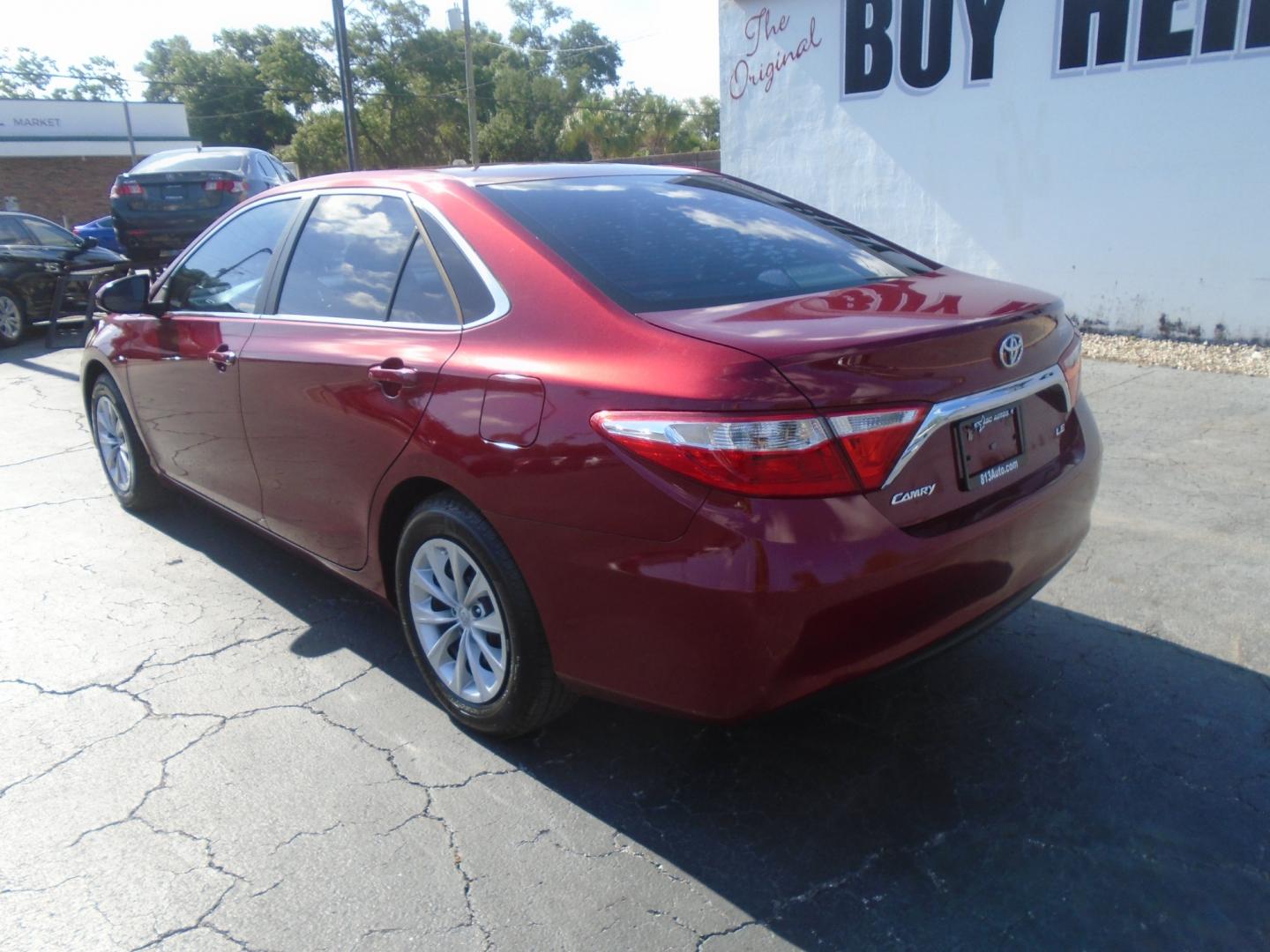 2016 Toyota Camry SE (4T1BF1FKXGU) with an 2.5L L4 DOHC 16V engine, 6-Speed Automatic transmission, located at 6112 N Florida Avenue, Tampa, FL, 33604, (888) 521-5131, 27.954929, -82.459534 - Photo#4