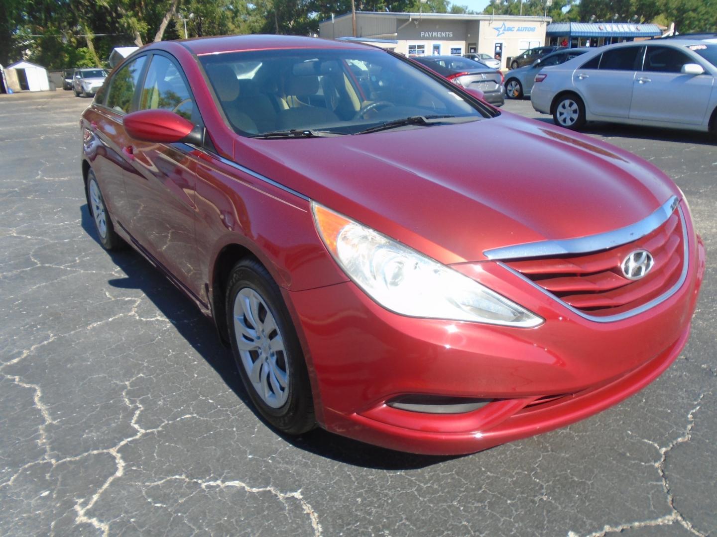 2011 Hyundai Sonata GLS Auto (5NPEB4AC1BH) with an 2.4L L4 DOHC 16V engine, 5-Speed Automatic transmission, located at 6112 N Florida Avenue, Tampa, FL, 33604, (888) 521-5131, 27.954929, -82.459534 - Photo#2