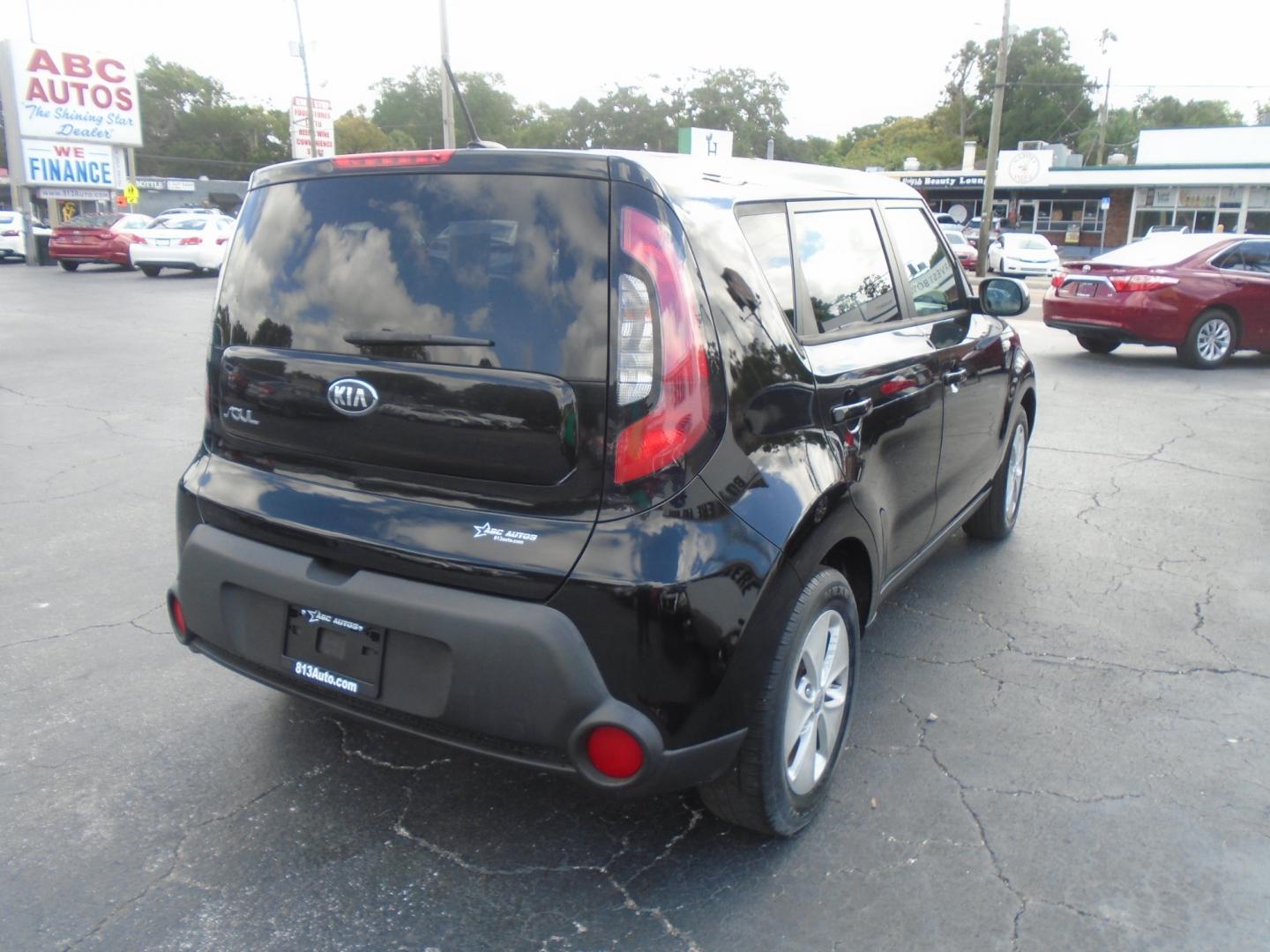 2014 Kia Soul Base (KNDJN2A23E7) with an 1.6L L4 DOHC 16V engine, located at 6112 N Florida Avenue, Tampa, FL, 33604, (888) 521-5131, 27.954929, -82.459534 - Photo#5