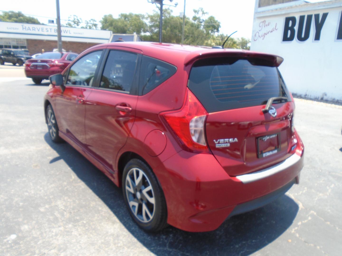 2015 Nissan Versa Note S 5MT (3N1CE2CP6FL) with an 1.6L L4 DOHC 16V engine, 5-Speed Manual transmission, located at 6112 N Florida Avenue, Tampa, FL, 33604, (888) 521-5131, 27.954929, -82.459534 - Photo#4