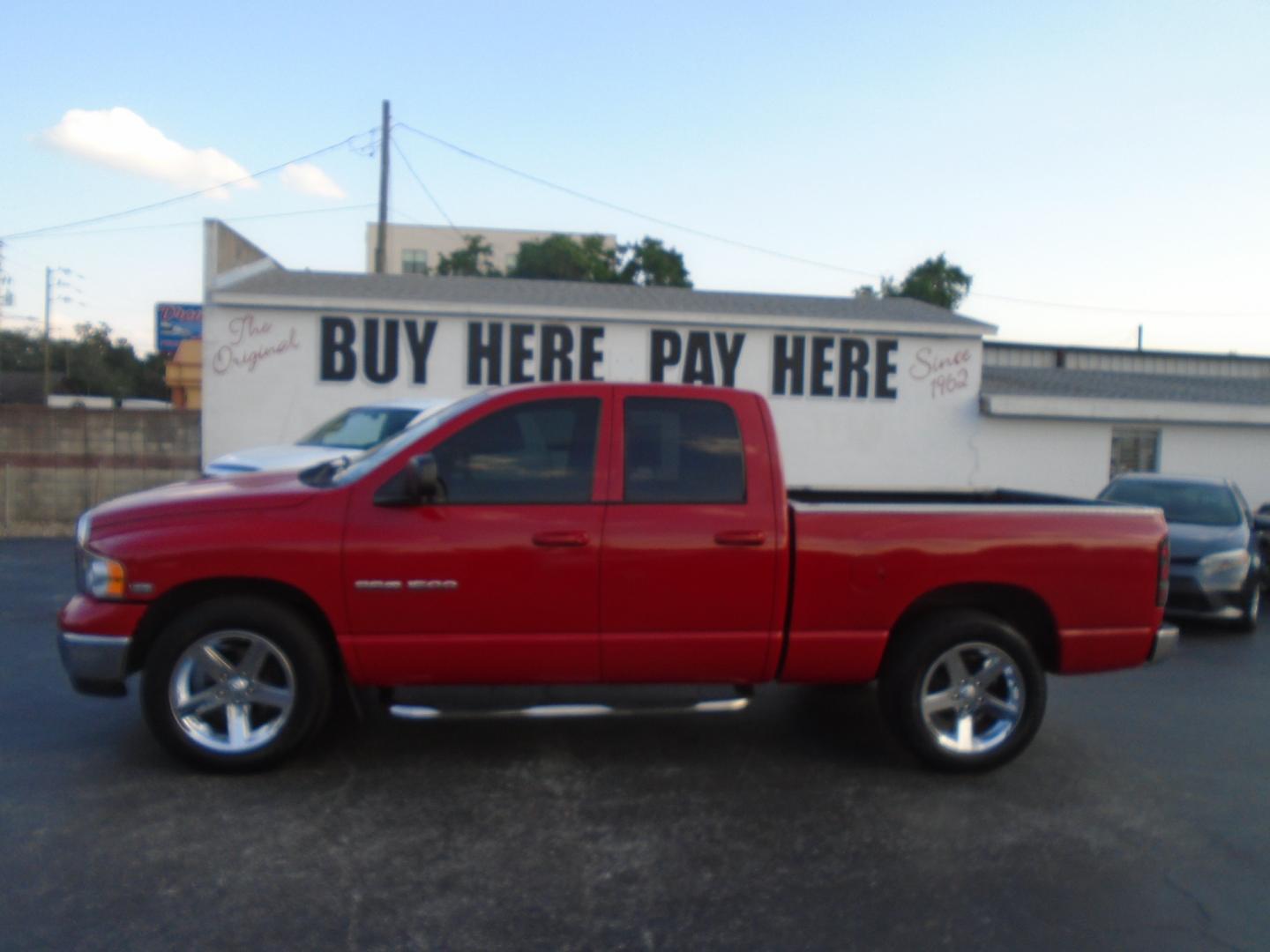 2005 Dodge Ram 1500 Laramie Quad Cab Long Bed 2WD (1D7HA18D05S) with an 5.7L V8 OHV 16V engine, 5-Speed Automatic Overdrive transmission, located at 6112 N Florida Avenue, Tampa, FL, 33604, (888) 521-5131, 27.954929, -82.459534 - Photo#0