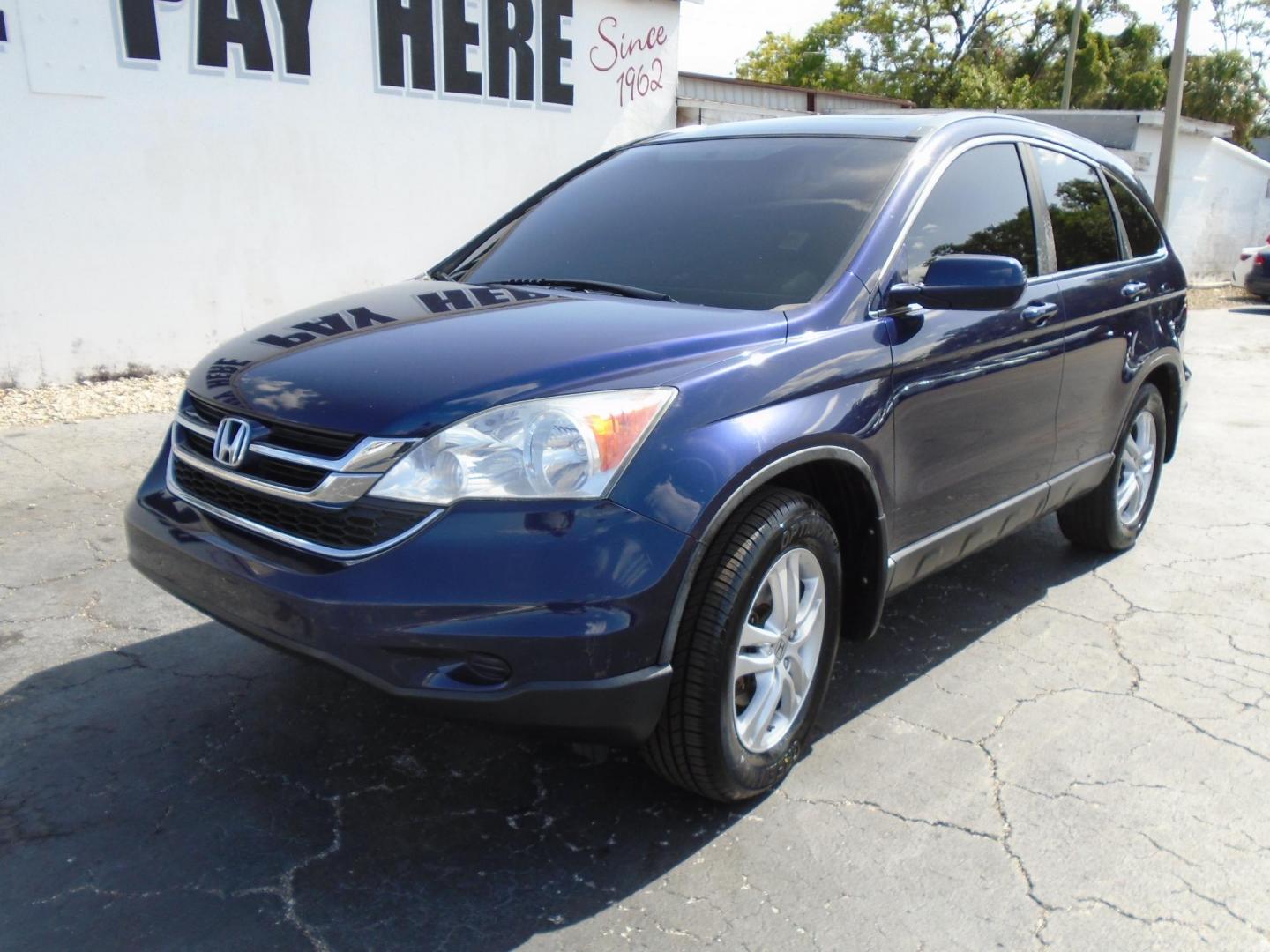 2011 Honda CR-V EX-L 2WD 5-Speed AT (5J6RE3H79BL) with an 2.4L L4 DOHC 16V engine, 5-Speed Automatic transmission, located at 6112 N Florida Avenue, Tampa, FL, 33604, (888) 521-5131, 27.954929, -82.459534 - Photo#2