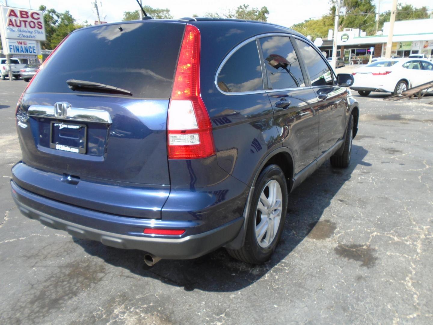 2011 Honda CR-V EX-L 2WD 5-Speed AT (5J6RE3H79BL) with an 2.4L L4 DOHC 16V engine, 5-Speed Automatic transmission, located at 6112 N Florida Avenue, Tampa, FL, 33604, (888) 521-5131, 27.954929, -82.459534 - Photo#5