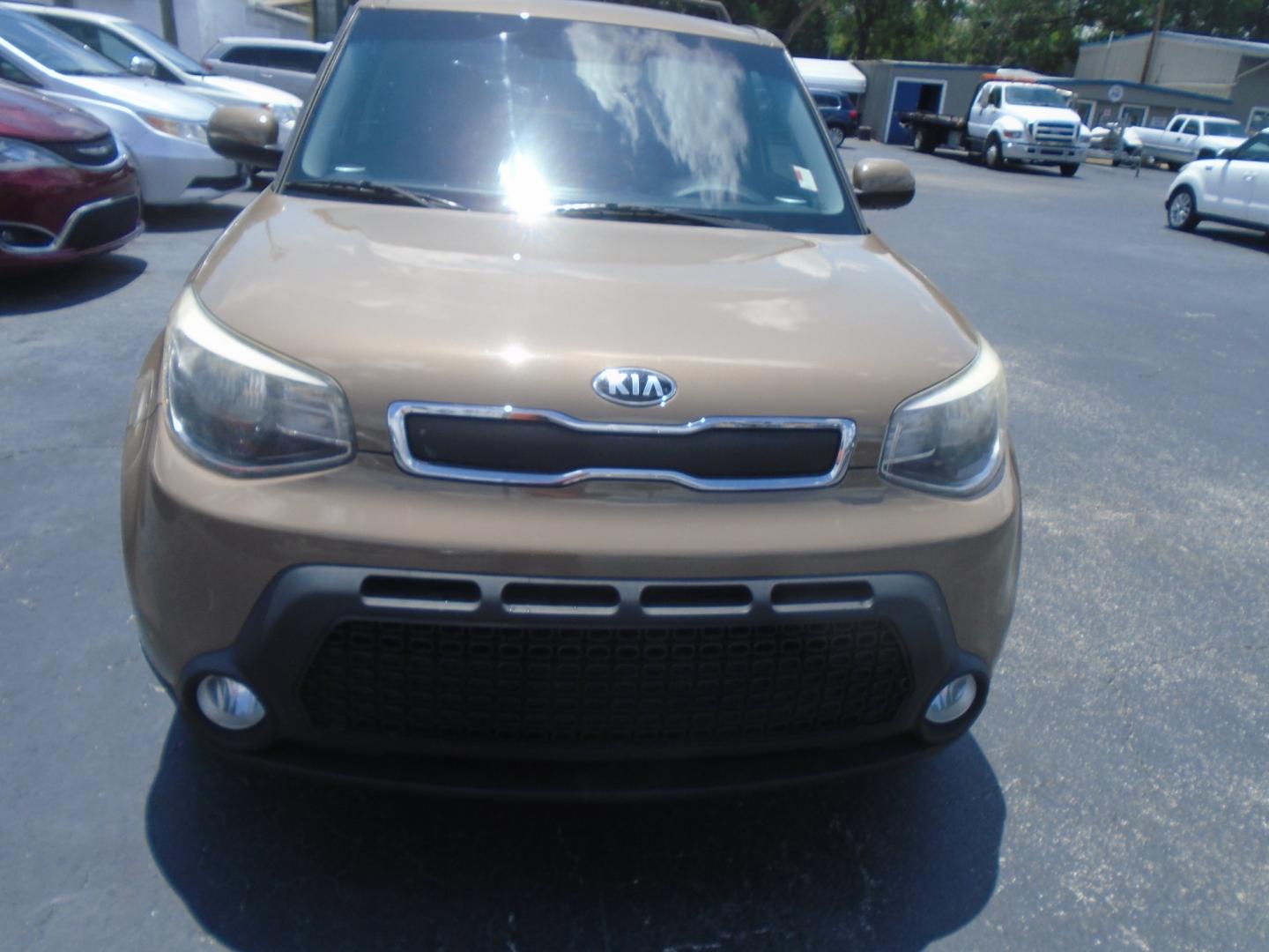 2016 Kia Soul Base 6A (KNDJN2A20G7) with an 1.6L L4 DOHC 16V engine, 6A transmission, located at 6112 N Florida Avenue, Tampa, FL, 33604, (888) 521-5131, 27.954929, -82.459534 - Photo#1