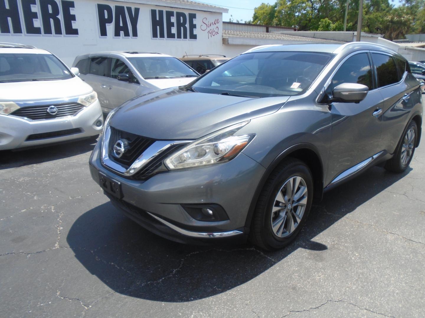 2015 Nissan Murano Platinum FWD (5N1AZ2MG1FN) with an 3.5L V6 DOHC 24V engine, Continuously Variable Transmission transmission, located at 6112 N Florida Avenue, Tampa, FL, 33604, (888) 521-5131, 27.954929, -82.459534 - Photo#3