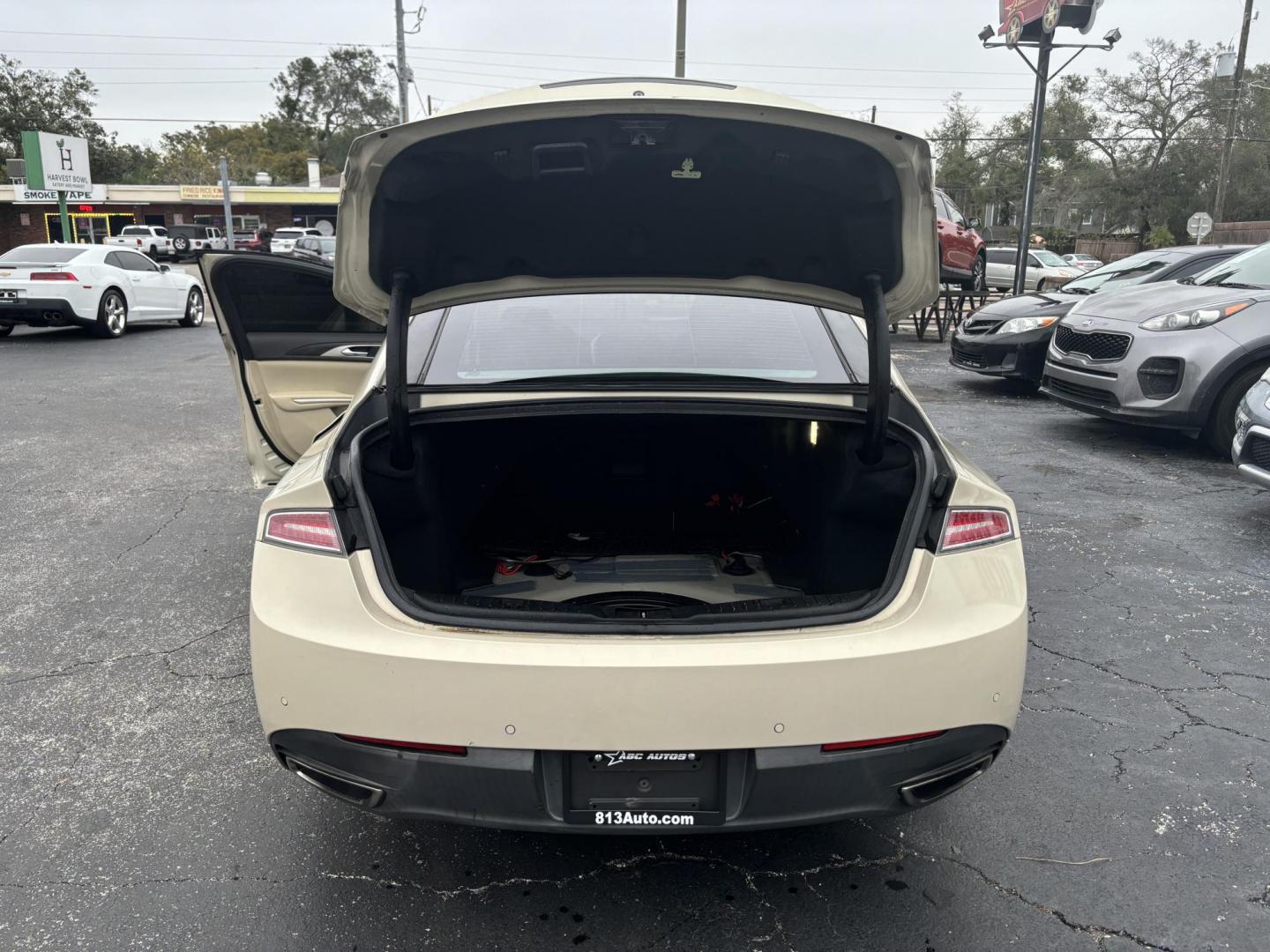 2015 Lincoln MKZ FWD (3LN6L2G91FR) with an 2.0L L4 DOHC 16V engine, 6-Speed Automatic transmission, located at 6112 N Florida Avenue, Tampa, FL, 33604, (888) 521-5131, 27.954929, -82.459534 - Photo#6