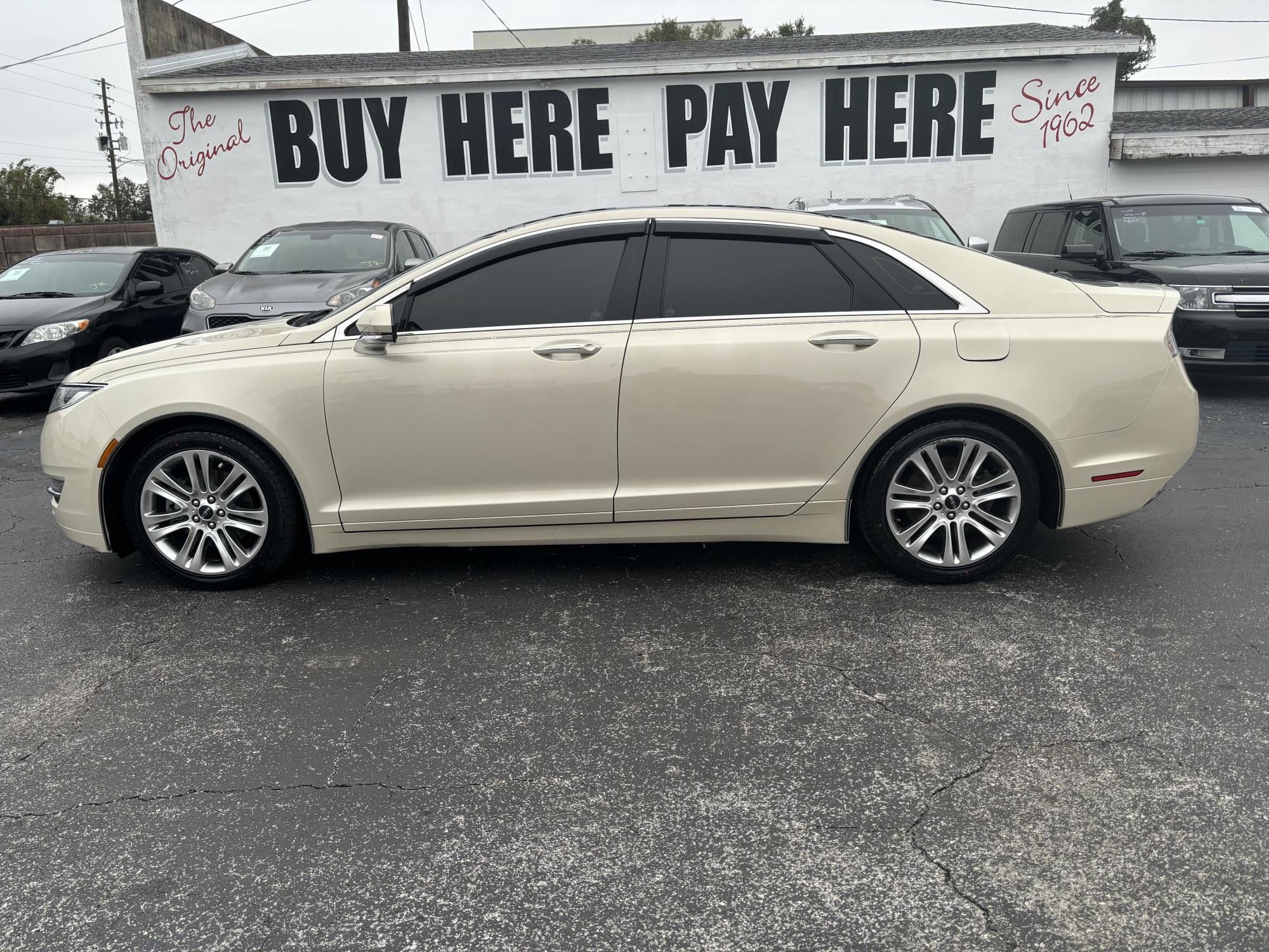 photo of 2015 Lincoln MKZ FWD