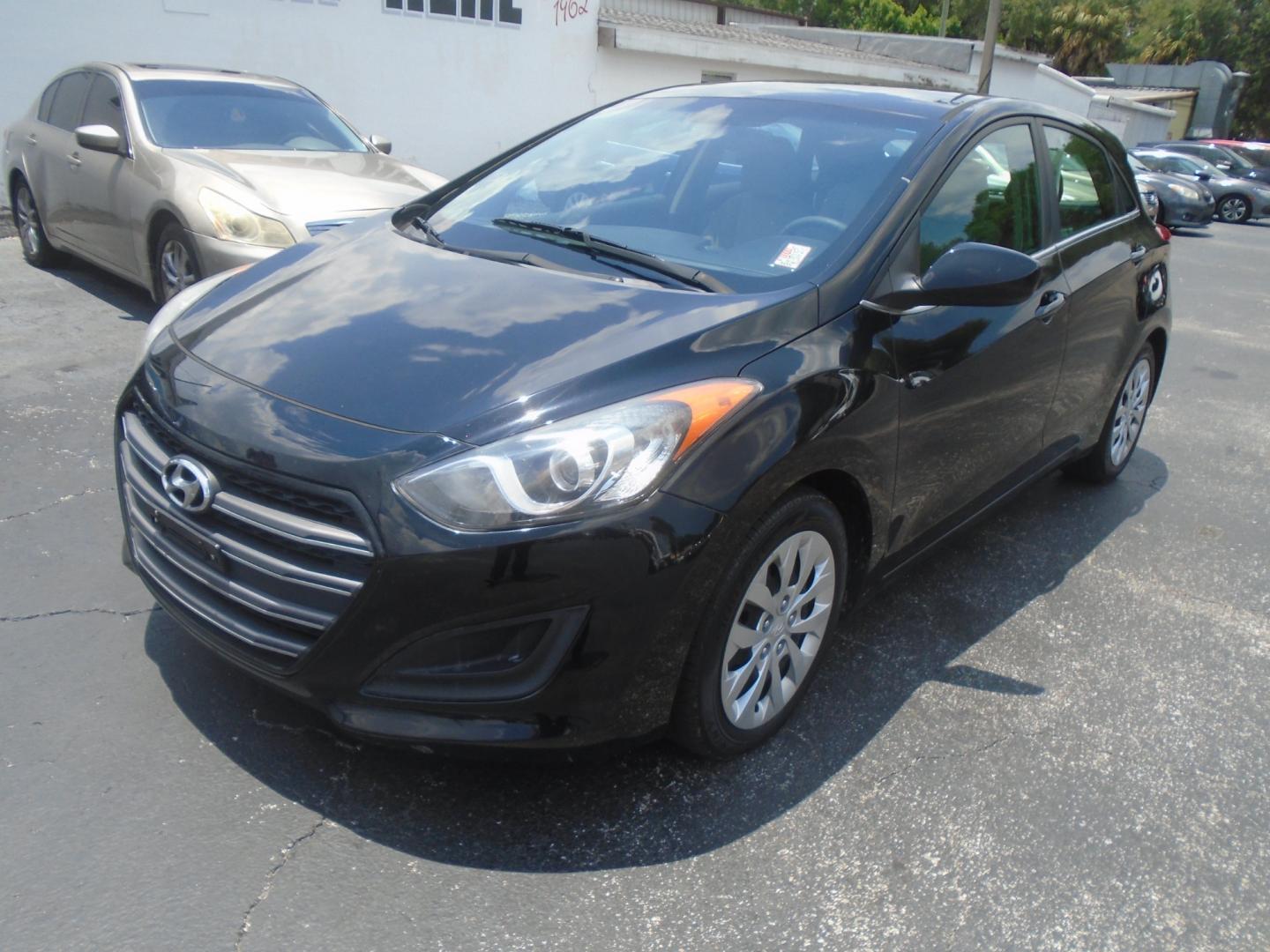 2016 Hyundai Elantra GT A/T (KMHD35LH8GU) with an 2.0L L4 16V DOHC engine, 6A transmission, located at 6112 N Florida Avenue, Tampa, FL, 33604, (888) 521-5131, 27.954929, -82.459534 - Photo#3