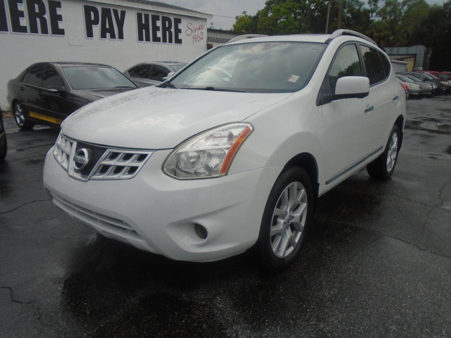 2013 Nissan Rogue S 2WD (JN8AS5MT6DW) with an 2.5L L4 DOHC 16V engine, Continuously Variable Transmission transmission, located at 6112 N Florida Avenue, Tampa, FL, 33604, (888) 521-5131, 27.954929, -82.459534 - Photo#3