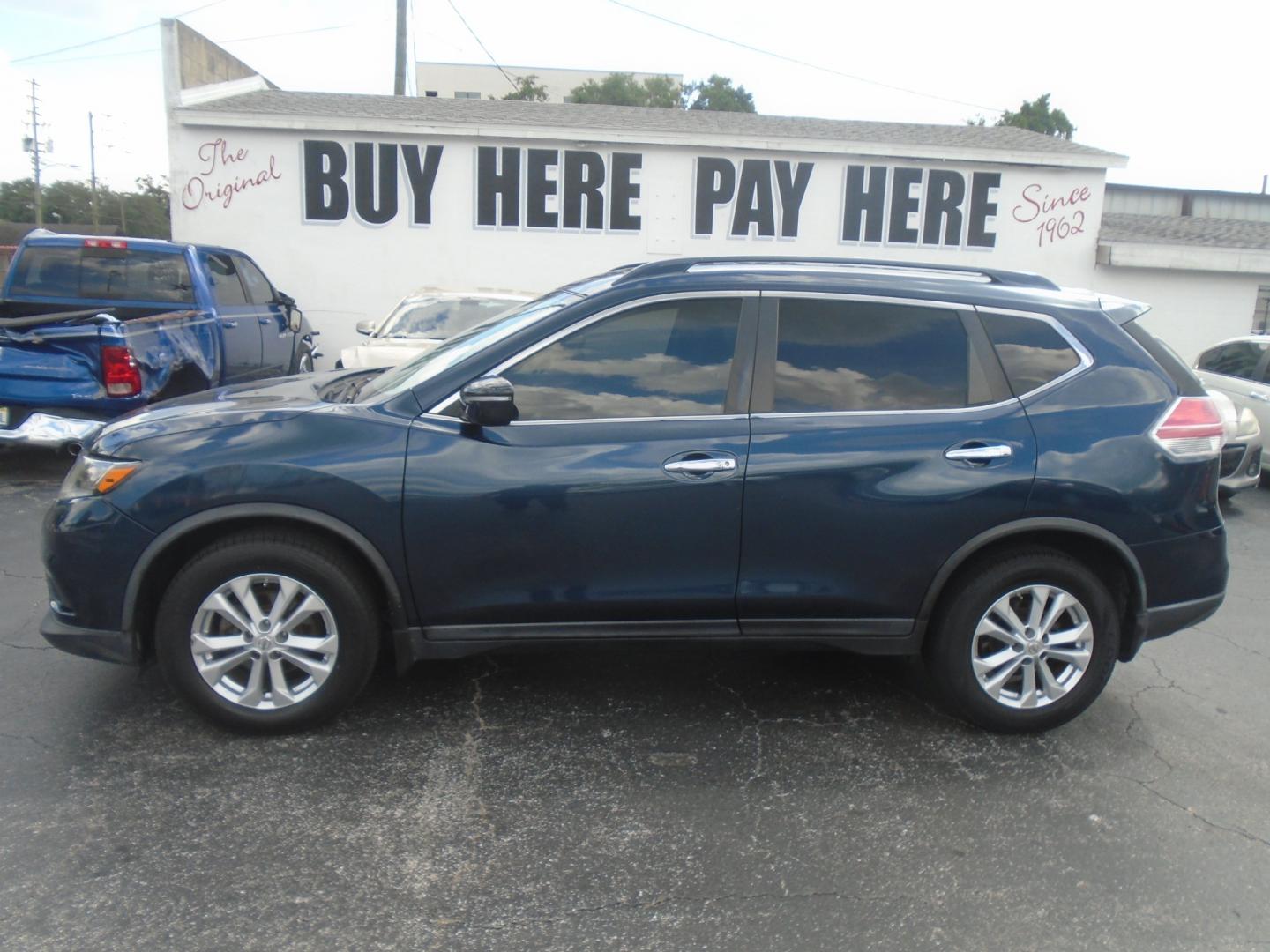 2015 Nissan Rogue S 2WD (KNMAT2MT5FP) with an 2.5L L4 DOHC 16V engine, Continuously Variable Transmission transmission, located at 6112 N Florida Avenue, Tampa, FL, 33604, (888) 521-5131, 27.954929, -82.459534 - Photo#0