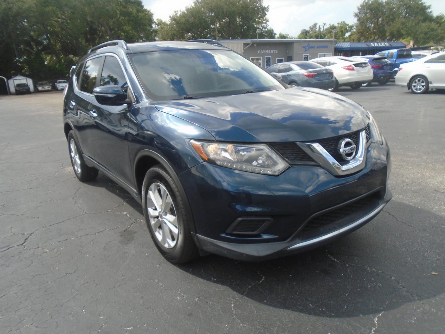 2015 Nissan Rogue S 2WD (KNMAT2MT5FP) with an 2.5L L4 DOHC 16V engine, Continuously Variable Transmission transmission, located at 6112 N Florida Avenue, Tampa, FL, 33604, (888) 521-5131, 27.954929, -82.459534 - Photo#2