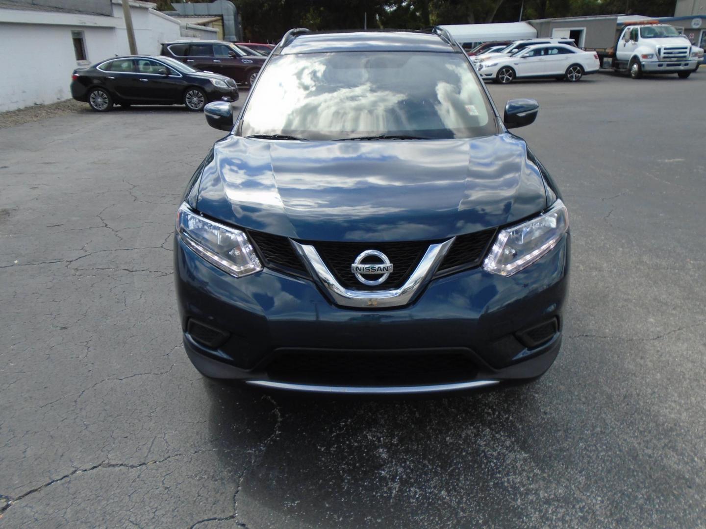 2015 DK BLUE /Grey Nissan Rogue S 2WD (KNMAT2MT5FP) with an 2.5L L4 DOHC 16V engine, Continuously Variable Transmission transmission, located at 6112 N Florida Avenue, Tampa, FL, 33604, (888) 521-5131, 27.954929, -82.459534 - 499$ down plus tax & tag. - Photo#1