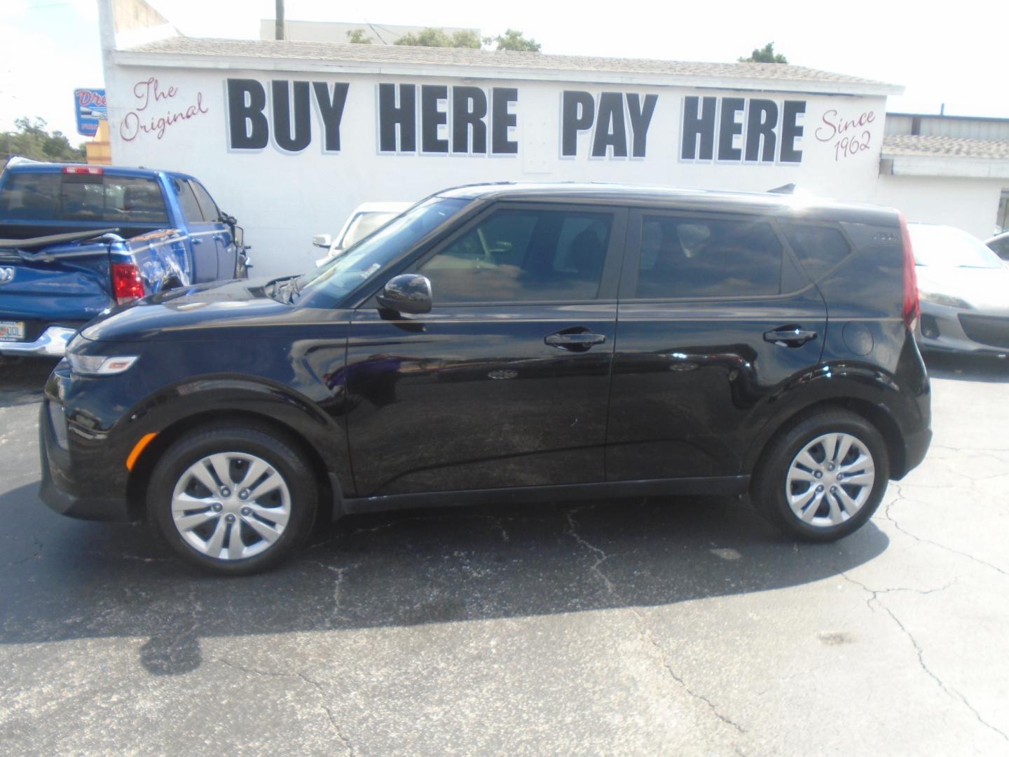 2020 Kia Soul S (KNDJ23AU5L7) with an 2.0L L4 DOHC 16V engine, CVT transmission, located at 6112 N Florida Avenue, Tampa, FL, 33604, (888) 521-5131, 27.954929, -82.459534 - Photo#0