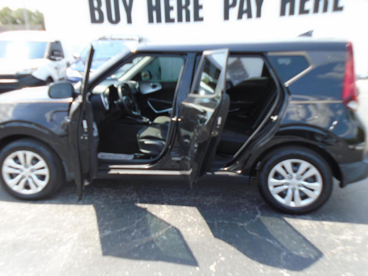 2020 Kia Soul S (KNDJ23AU5L7) with an 2.0L L4 DOHC 16V engine, CVT transmission, located at 6112 N Florida Avenue, Tampa, FL, 33604, (888) 521-5131, 27.954929, -82.459534 - Photo#0