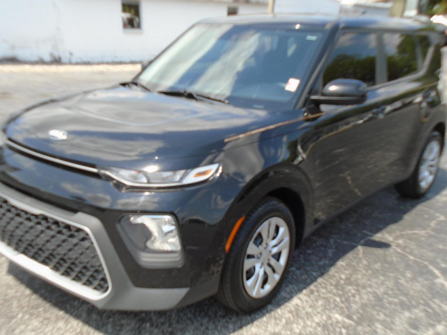 2020 Kia Soul S (KNDJ23AU5L7) with an 2.0L L4 DOHC 16V engine, CVT transmission, located at 6112 N Florida Avenue, Tampa, FL, 33604, (888) 521-5131, 27.954929, -82.459534 - Photo#1
