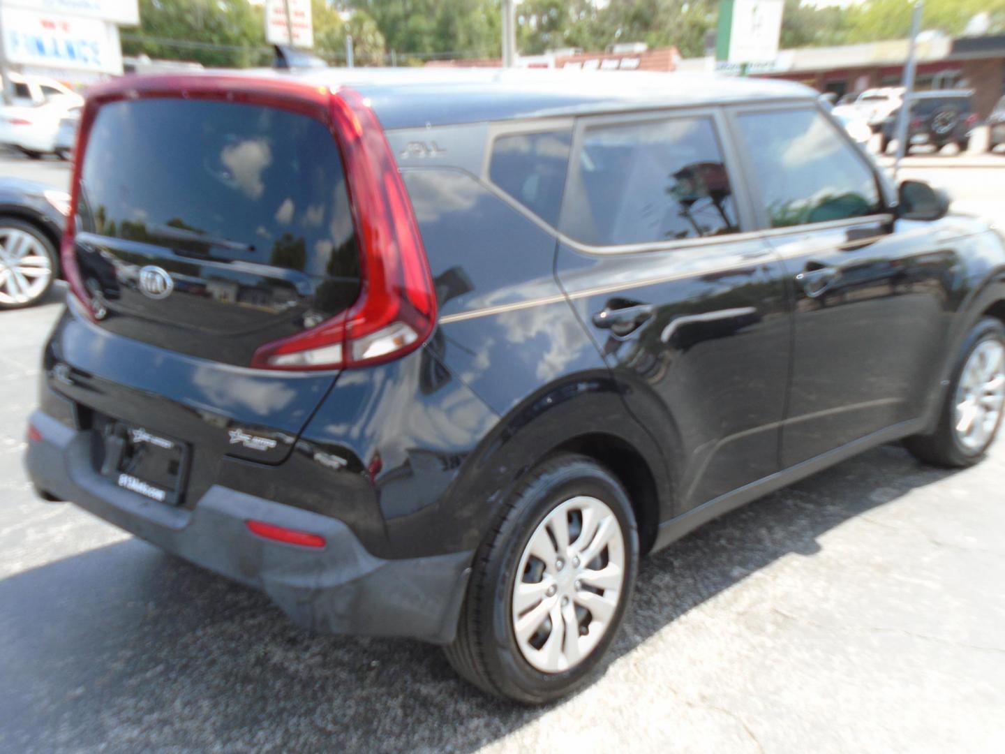 2020 Kia Soul S (KNDJ23AU5L7) with an 2.0L L4 DOHC 16V engine, CVT transmission, located at 6112 N Florida Avenue, Tampa, FL, 33604, (888) 521-5131, 27.954929, -82.459534 - Photo#5