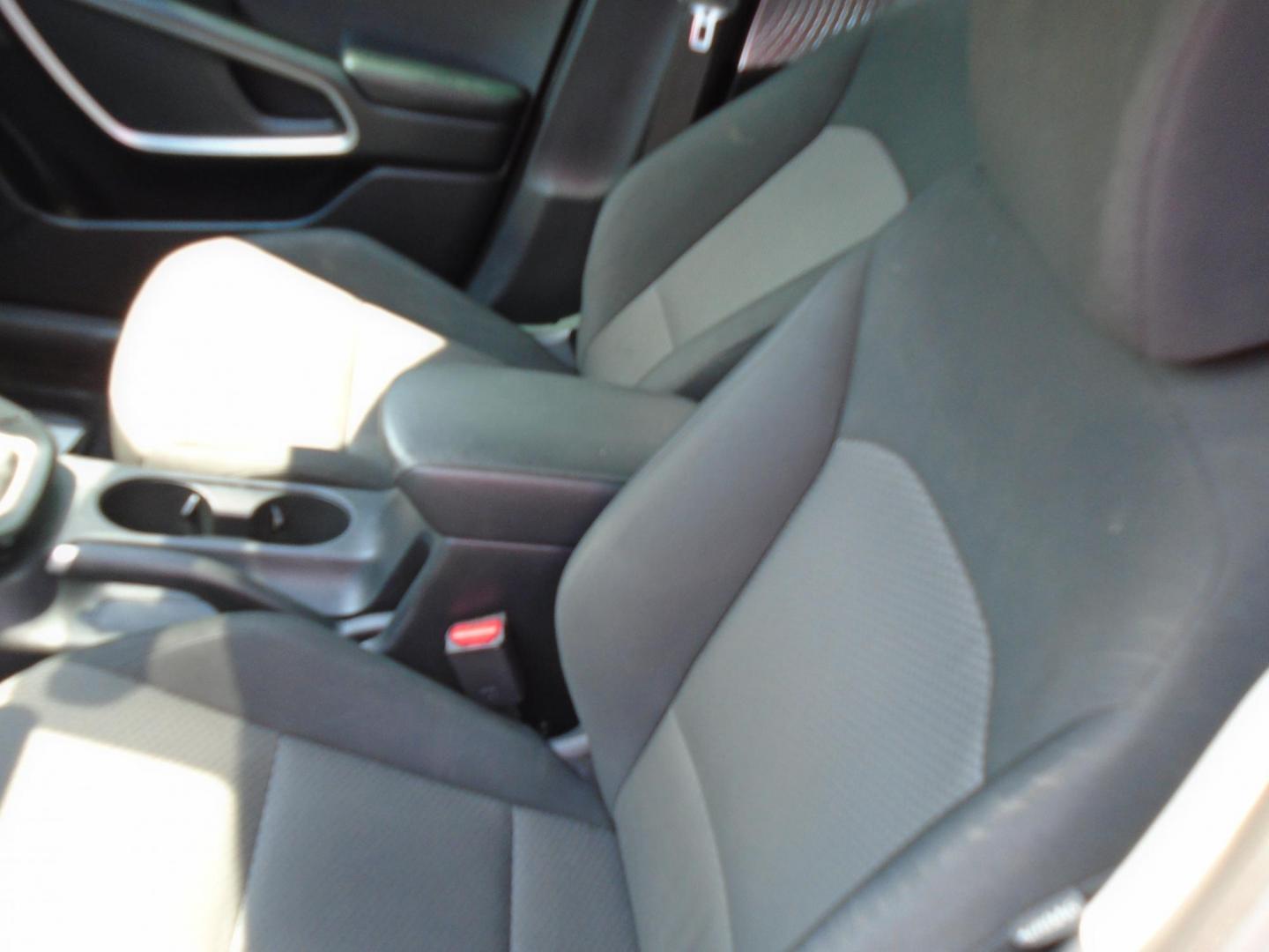 2020 Kia Soul S (KNDJ23AU5L7) with an 2.0L L4 DOHC 16V engine, CVT transmission, located at 6112 N Florida Avenue, Tampa, FL, 33604, (888) 521-5131, 27.954929, -82.459534 - Photo#11