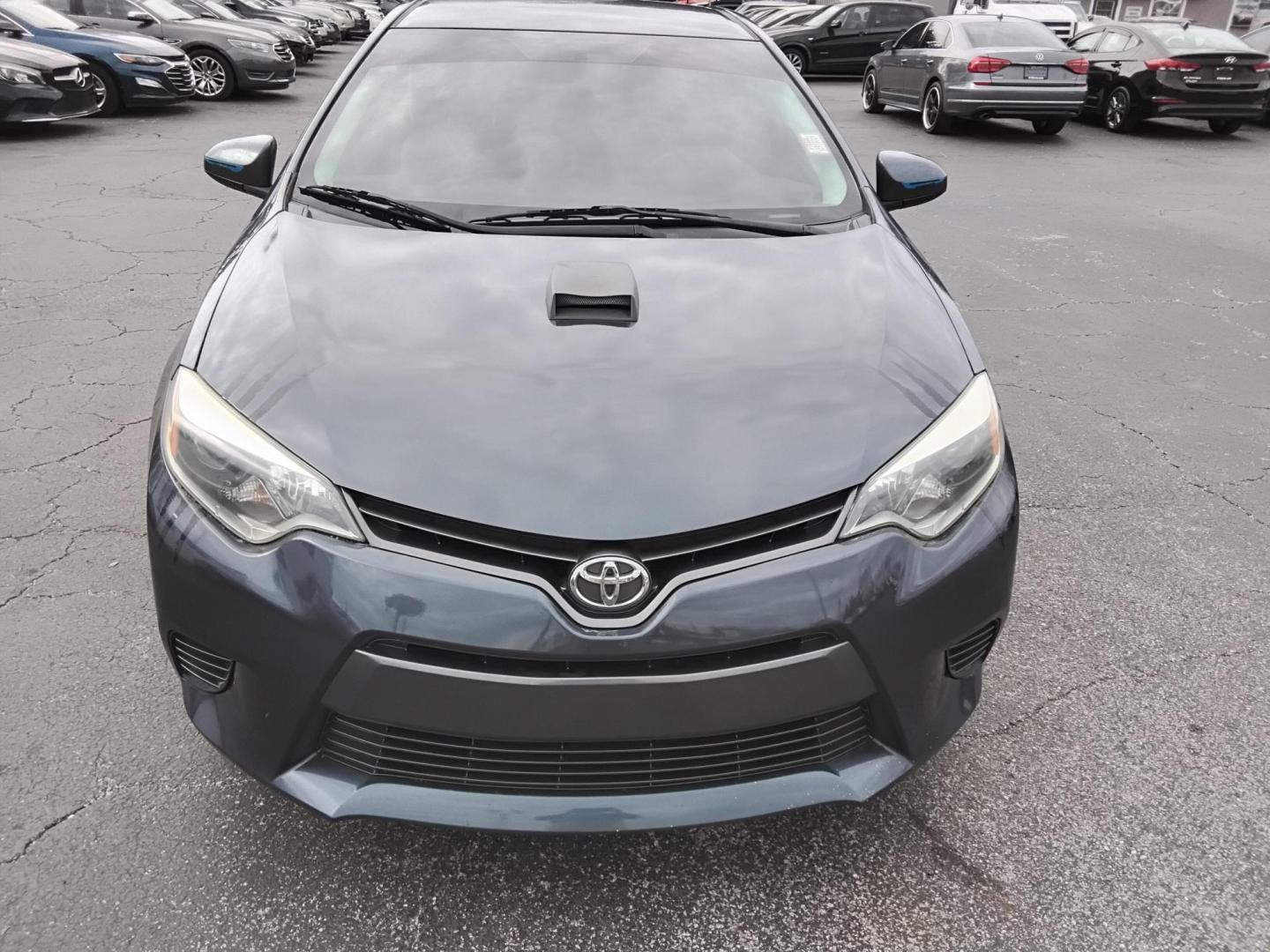 2015 Blue /Grey Toyota Corolla L 4-Speed AT (2T1BURHE8FC) with an 1.8L L4 DOHC 16V engine, 4-Speed Automatic transmission, located at 6112 N Florida Avenue, Tampa, FL, 33604, (888) 521-5131, 27.954929, -82.459534 - 499$ down plus tax & tag. - Photo#3